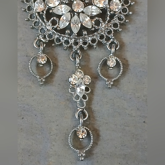 Vtg Chandelier Dangle Rhinestone Crystal Statement Earrings - Picture 9 of 16